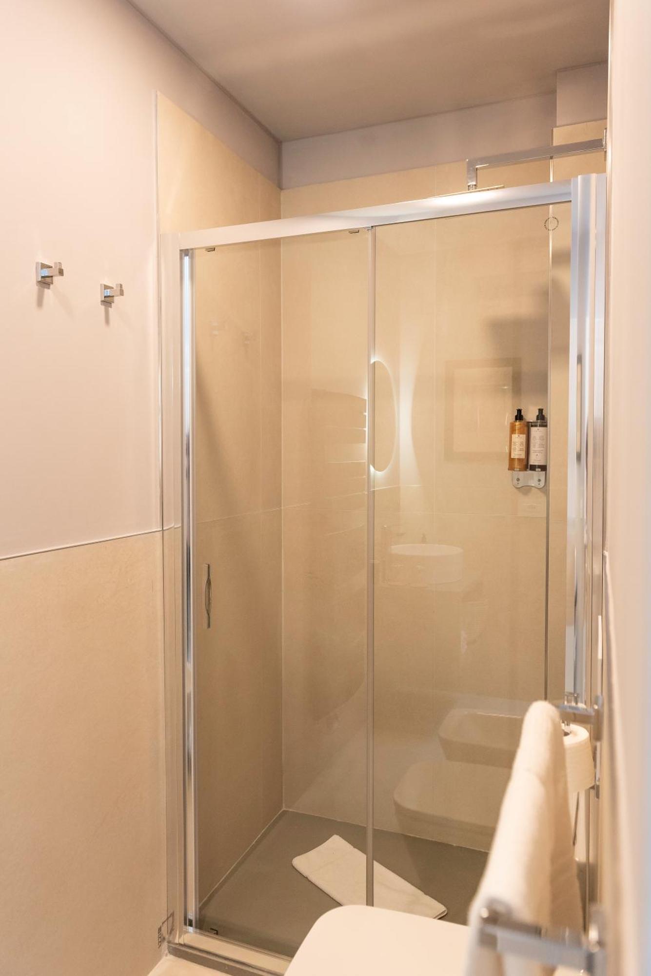 Regina Boutique Suites Τεργέστη Εξωτερικό φωτογραφία